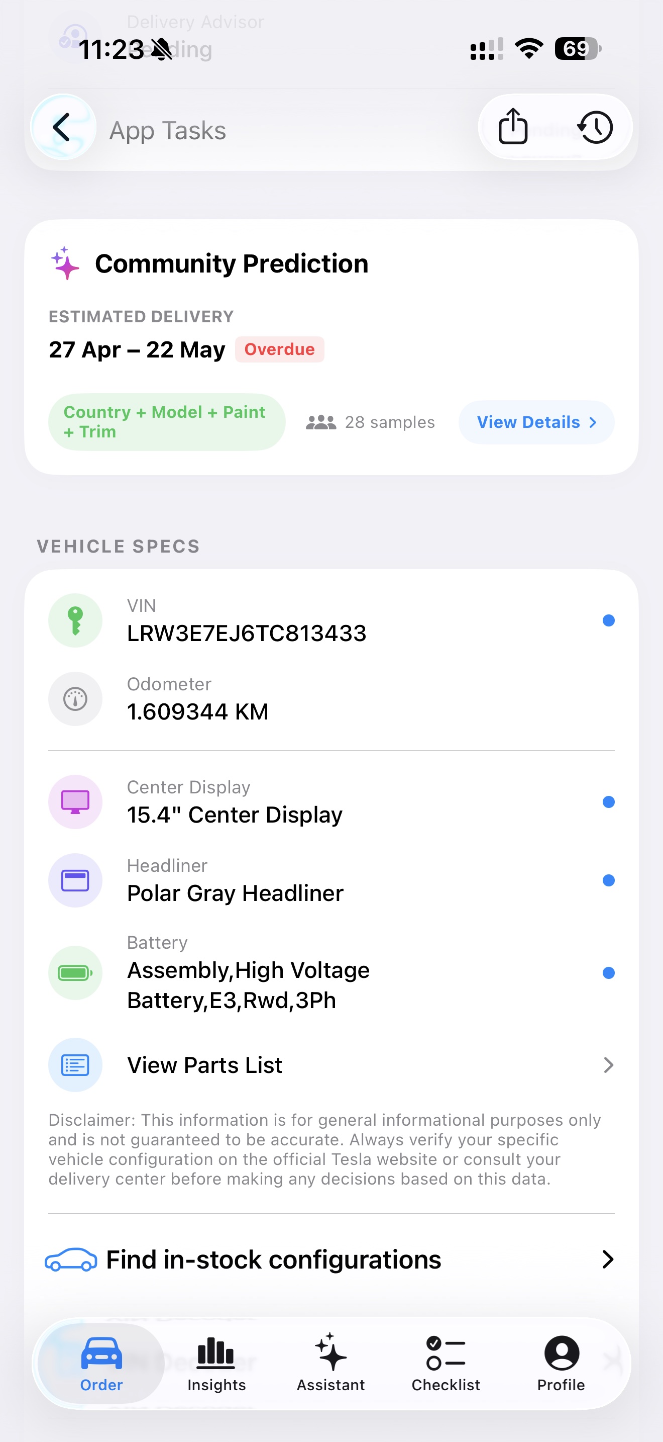 Community Prediction card with an estimated window and vehicle specs including VIN